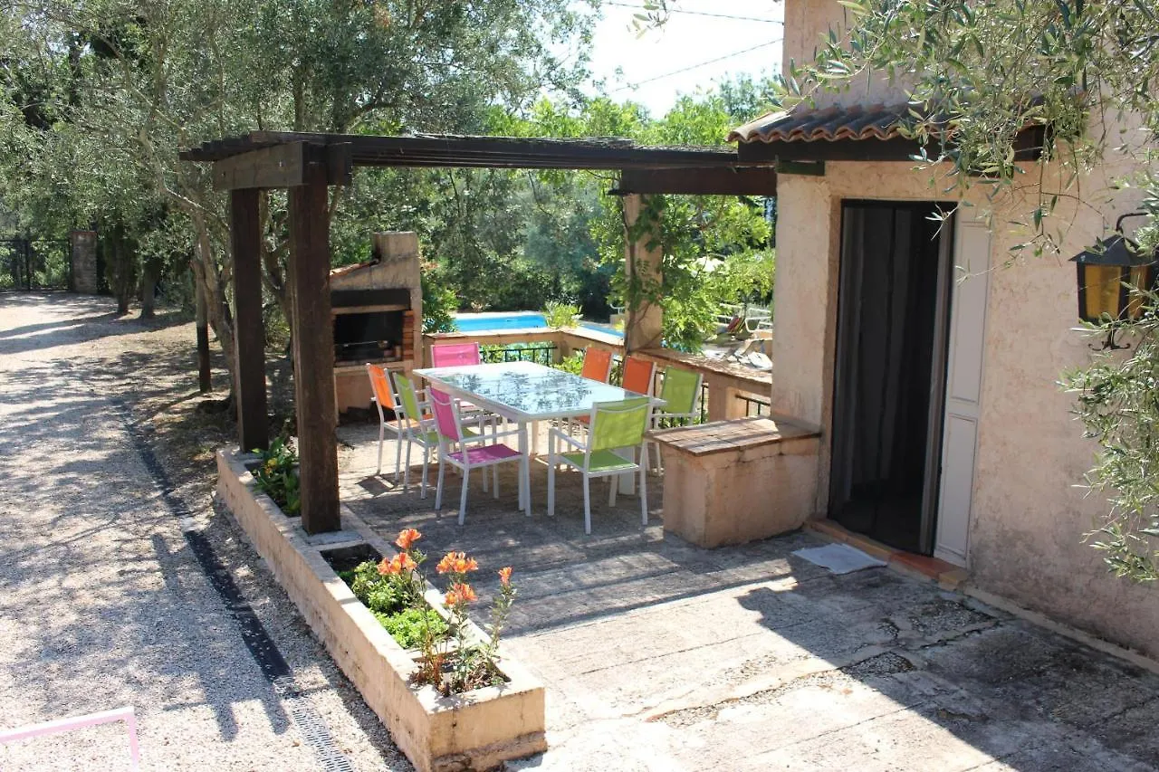 Villa Frederick Appartement 8 Personnes Bagnols-en-Foret 0*,  France